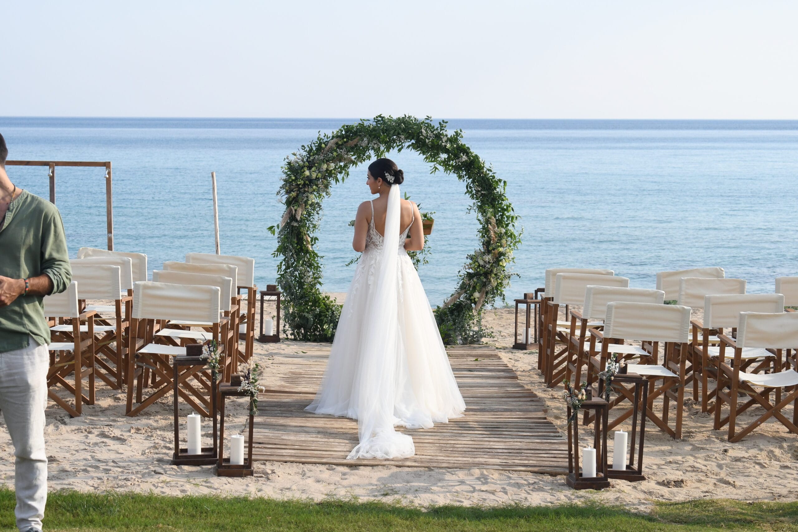 Çeşme Altınkum’da Zay’a Çeşme Beach deniz manzaralı düğün seremoni alanı